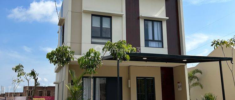 Rumah Modern 2 Lantai Dekat Bandara Hasanuddin  1