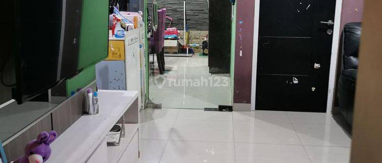 Rumah 2 Lantai Siap Huni di Golden Palm, Jakarta Barat 1