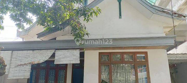 Rumah Tengah Kota Surabaya, Jl.citarum, Selangkah Ke Surabaya Kebun Binatang, Dan Area Perkantoran, Masjid Al Falah 1