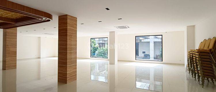 Space Usaha Kantor Pagesangan depan Masjid Agung Strategis Jalan Utama 1