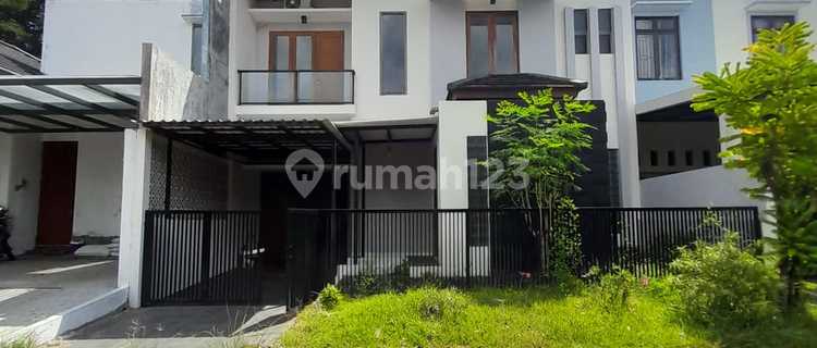 Rumah Bagus Strategis SHM di Bintaro 1
