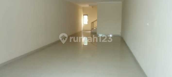 Commercial SHM Shop House by the Road in Kelapa Dua Kebon Jeruk, West Jakarta 1