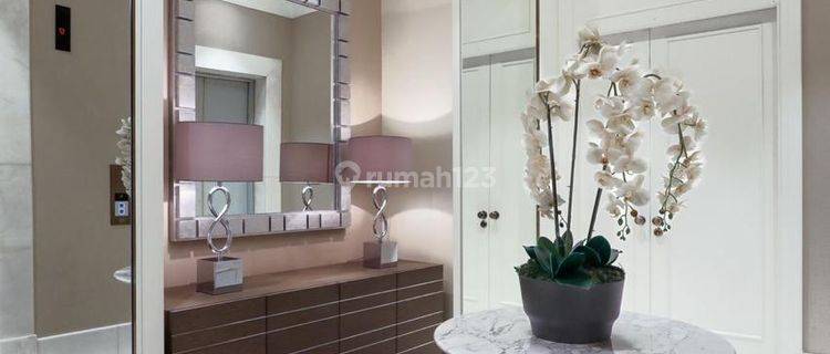 Apartement St Regis 3 BR Furnished Baru 1