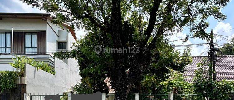 DIJUAL RUMAH TUA HITUNG TANAH KEBAYORAN BARU 1