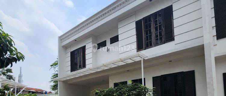 Dijual Lebak Bulus Townhouse Siap Huni Lokasi Strategis 1