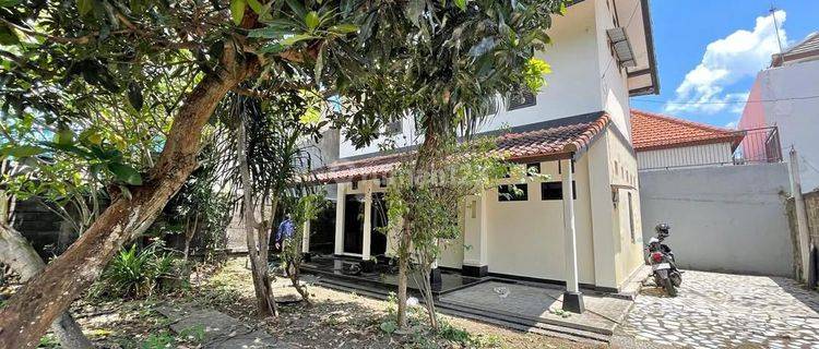 Rumah Kontrakan 2 Lantai Baru Semi Furnished SHM di Cokroaminoto, Denpasar 1