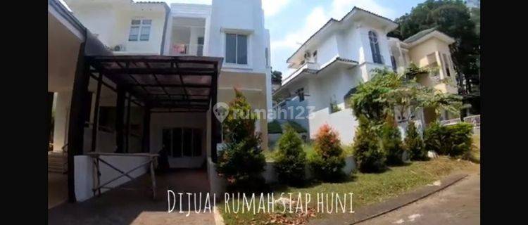 Rumah 2 Lantai di Golf Ruby Sentul City 1