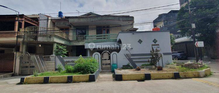 Rumah Hoek 2,5 Lantai Di Sunter Bisma, Jakarta Utara 1