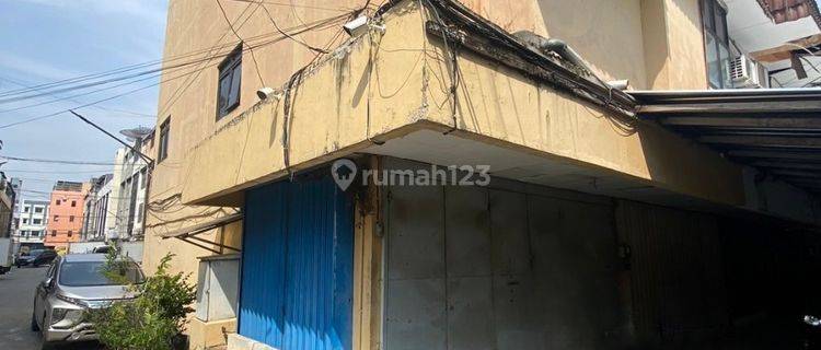 RUKAN 2,5 LANTAI DI JEMBATAN LIMA - JAKARTA BARAT 1