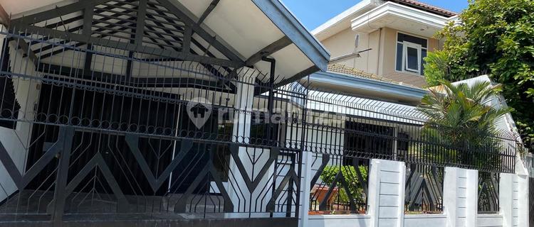 FLOOD-FREE TOWNHOUSE IN CITY CENTER 1