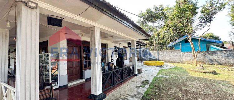 Villa Luas Dekat Ke Jalan Raya Lawang 1