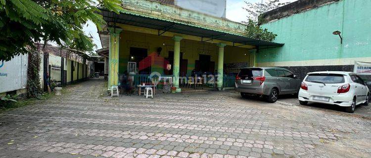 Ex Rumah Makan Lokasi Strategis Pinggir Jalan Raya Dekat Alun Alun Kota Malang 1