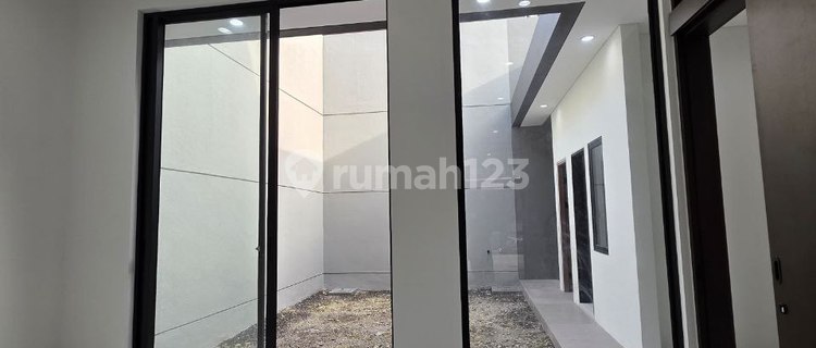 Jual Sewa Rumah Citraland Utama Surabaya District 9 Baru Gress  1