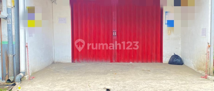 Ready-to-Occupy Shop House in a Strategic Location, Flood-Free 1