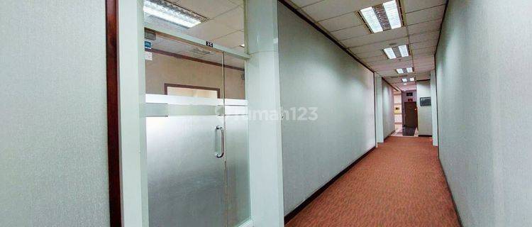 Sangat Murah.. Sewa Kantor Semi Furnished di Surabaya Pusat Start 5Juta An  1