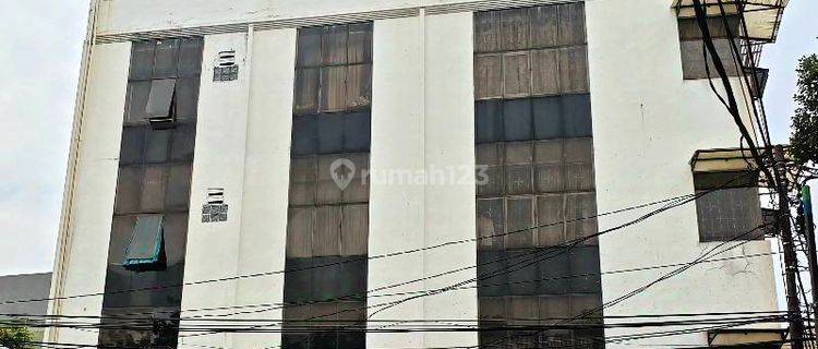 Kost 20 Kmr + K Mandi Dlm + Kantor 5 Lantai Ada Lift Dekat Senen, Jakpus 1