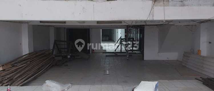 5-Storey Shophouse, 1,715 M2 Area in Salemba, Percetakan Negara, Central Jakarta 1