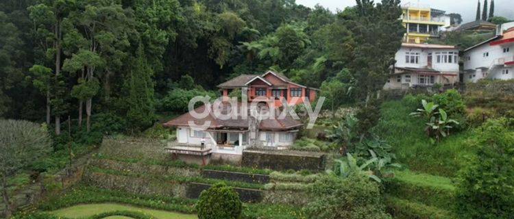 Villa Di Sarangan Magetan Menghadap Danau,Halaman Luas 1