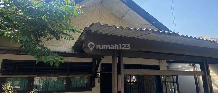 Rumah di Dalam Komplek Depsos, Jakarta Selatan 1