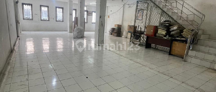 For Sale: Attached Shophouse by Mrs. on Jalan Peta Selatan, West Jakarta 1