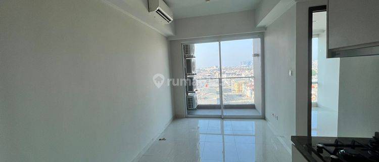 Disewakan Apartemen Green Sedayu 3 BR Semi Furnish Diatas Mall 1