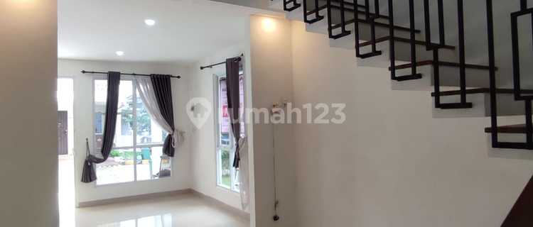Beautiful Renovated House Ready to Live in the Grand Aryana Karawaci Cluster 1