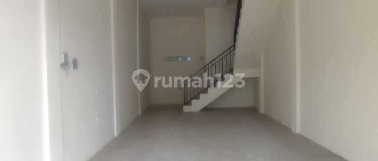 Nice New Ruko Ready to Use, Strategic Location in Binong Raya 1