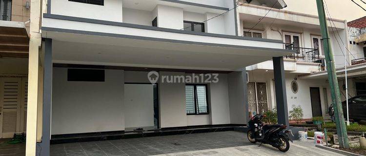 Disewa dan Dijual Rumah Renovasi Taman Dago Lippo Cikarang 1