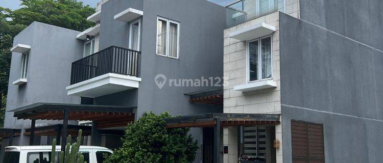 Rumah Minimalis Bergaya Modern di Kebayoran Piazza, Kebayoran Residences, Bintaro Sektor 7 Tangsel 1