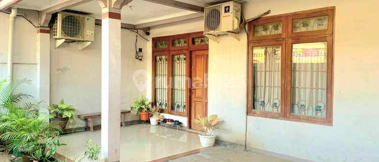 Rumah Posisi Hook Berlokasi Strategis di Duren Sawit, Jakarta Timur 1