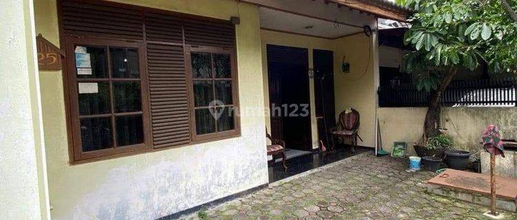 RUMAH LAMA HITUNG TANAH SAJA Dalam Komplek Antapani Bandung  1