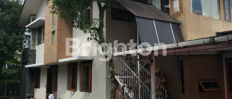 SPACIOUS YARD HOUSE IN CISITU DAGO BANDUNG 1