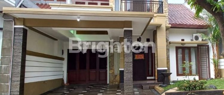 RUMAH ASRI DAN STRATEGIS DI PESONA KHAYANGAN 1