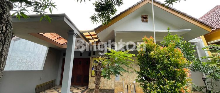 Strategic Residential Charm of Khayangan 1