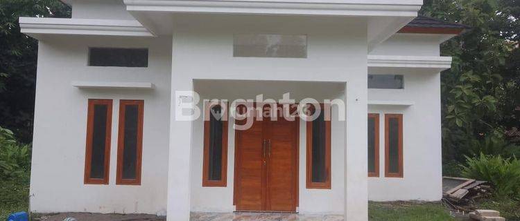 RUMAH BARU GRESSS DISAIN MODERN DI SENTOLO 200 METER DARI JALAN NASIONAL 1
