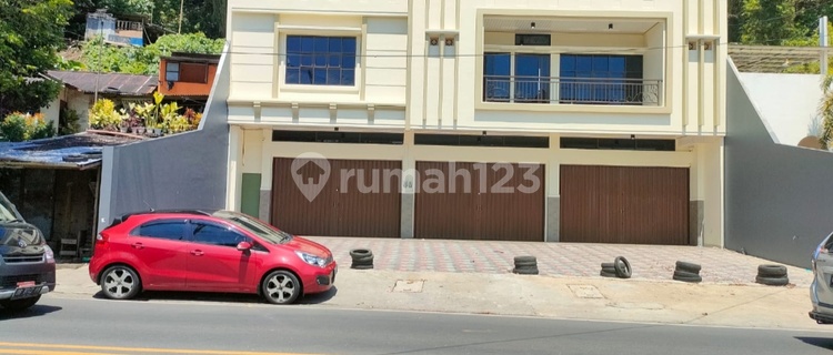 3 Unit Row House Suitable for Business 1