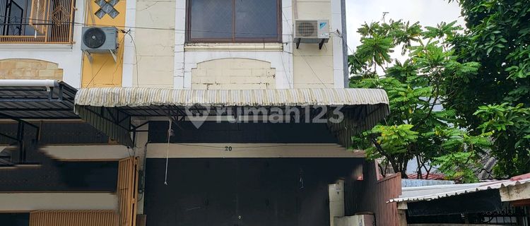 2-Story Shop House in Poso River 1