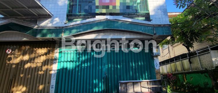 3-Storey Shop House in the city center 1