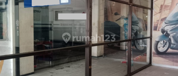 Disewakan Gedung Urip Sumoharjo 1