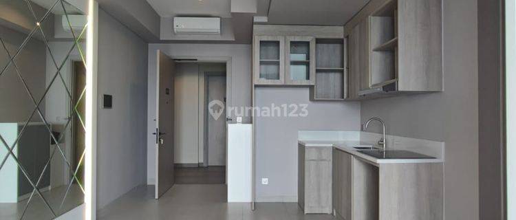 Apartemen 3 BR di Fatmawati City Center Jakarta Selatan, Bagus Semi Furnished 1