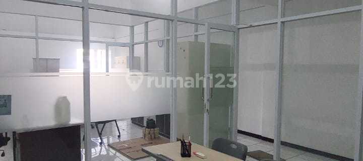 1-Story Shop House Ready to Use with Spacious Parking on Main Road Dr. Cipto, Suitable for Office 1