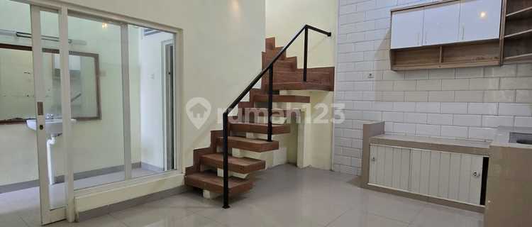 Rumah Baru Siap Huni Tengah Kota Bebas Banjir Dekat Java Mall dan Sekolah Negeri 1