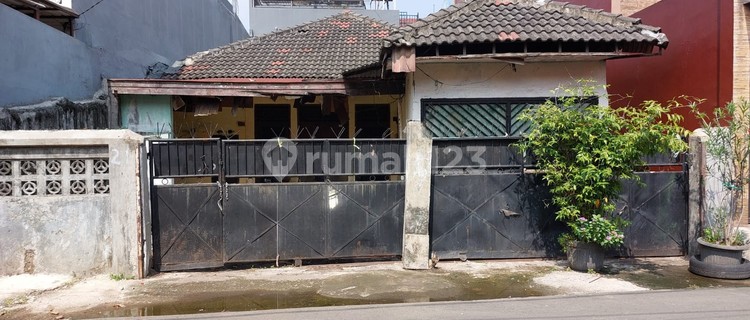 Rumah di Daerah Jatinegara Jakarta Timur 1