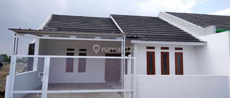  Rumah Furnished Baru Bebas Banjir Dekat Akses Tol 1