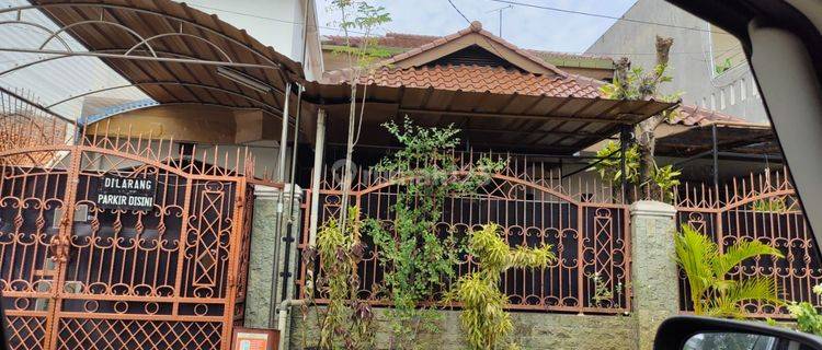 Dijual Rumah Semi Furnished Di Tangerang Kota Dekat Alun-Alun Tangerang  1