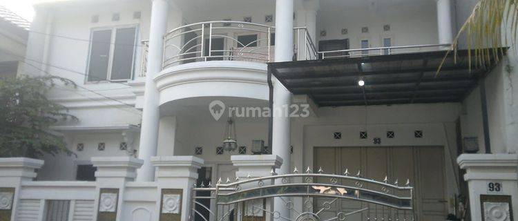 Dijual Rumah 2 Lantai, Besar Dengan Harga Murah Di Bumi Karawaci Baru Tangerang  1