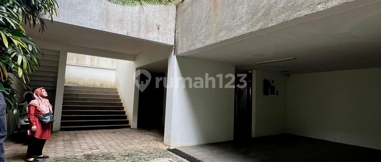 Disewakan Rumah Di Jatipadang/pejaten (pilih Salah Satu ) Dalam Town House Furnished  1