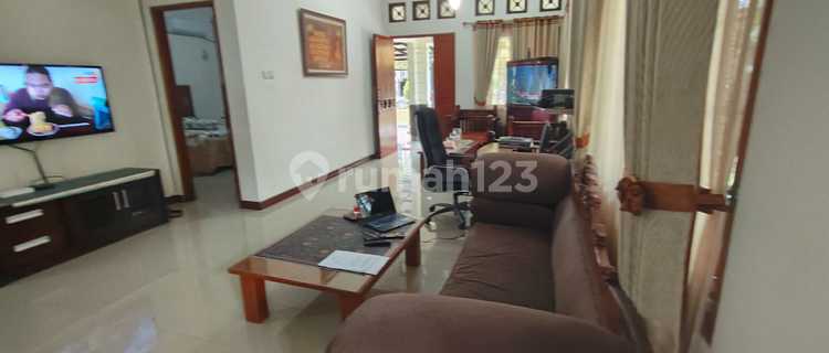 Di Sewakan Rumah Di Pesona Khayangan Full Furnished 1
