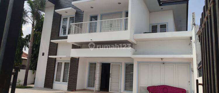 Dijual Villa Cantik Di Jl Pelita Vi 1