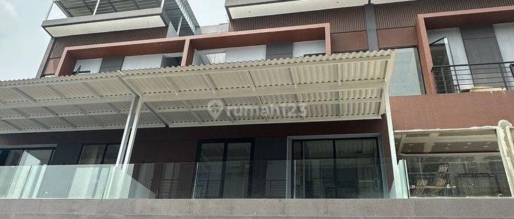 DIJUAL VILLA BAGUS FURNISH GIVENCHY ONE MEDAN HELVETIA KOMPLEKS 1